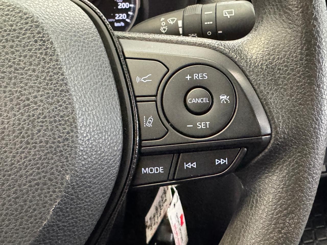2021 Toyota RAV4 LE+Adaptive Cruise+LaneKeep+ONE OWNER+CLEAN CARFAX - Photo #41