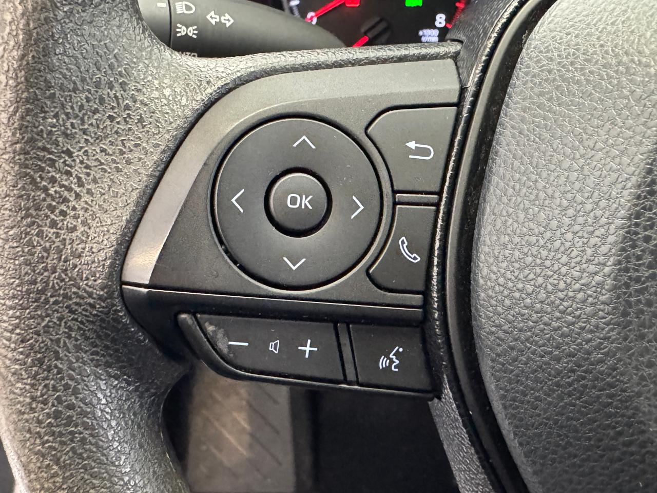 2021 Toyota RAV4 LE+Adaptive Cruise+LaneKeep+ONE OWNER+CLEAN CARFAX - Photo #42