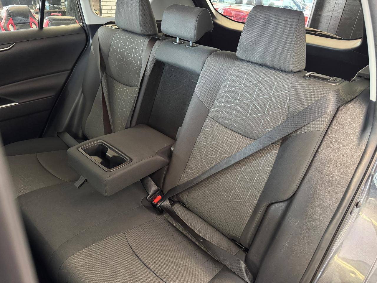 2021 Toyota RAV4 LE+Adaptive Cruise+LaneKeep+ONE OWNER+CLEAN CARFAX - Photo #24