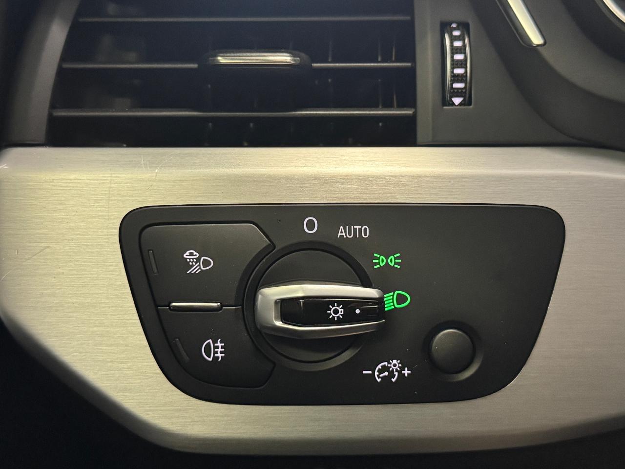 2017 Audi A4 Progressiv S-LINE+GPS+Cooled Leather+Roof+Camera - Photo #48