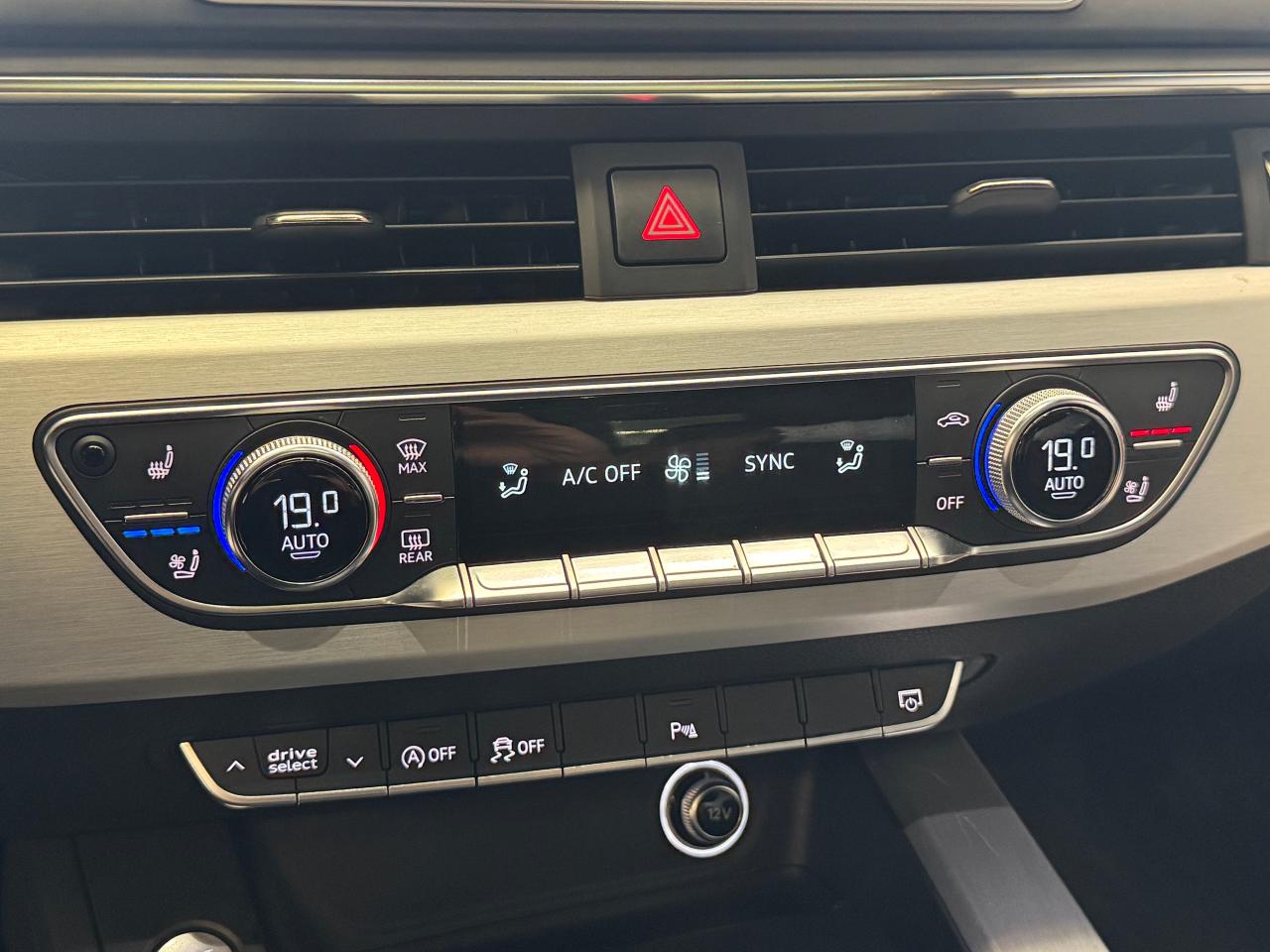 2017 Audi A4 Progressiv S-LINE+GPS+Cooled Leather+Roof+Camera - Photo #34