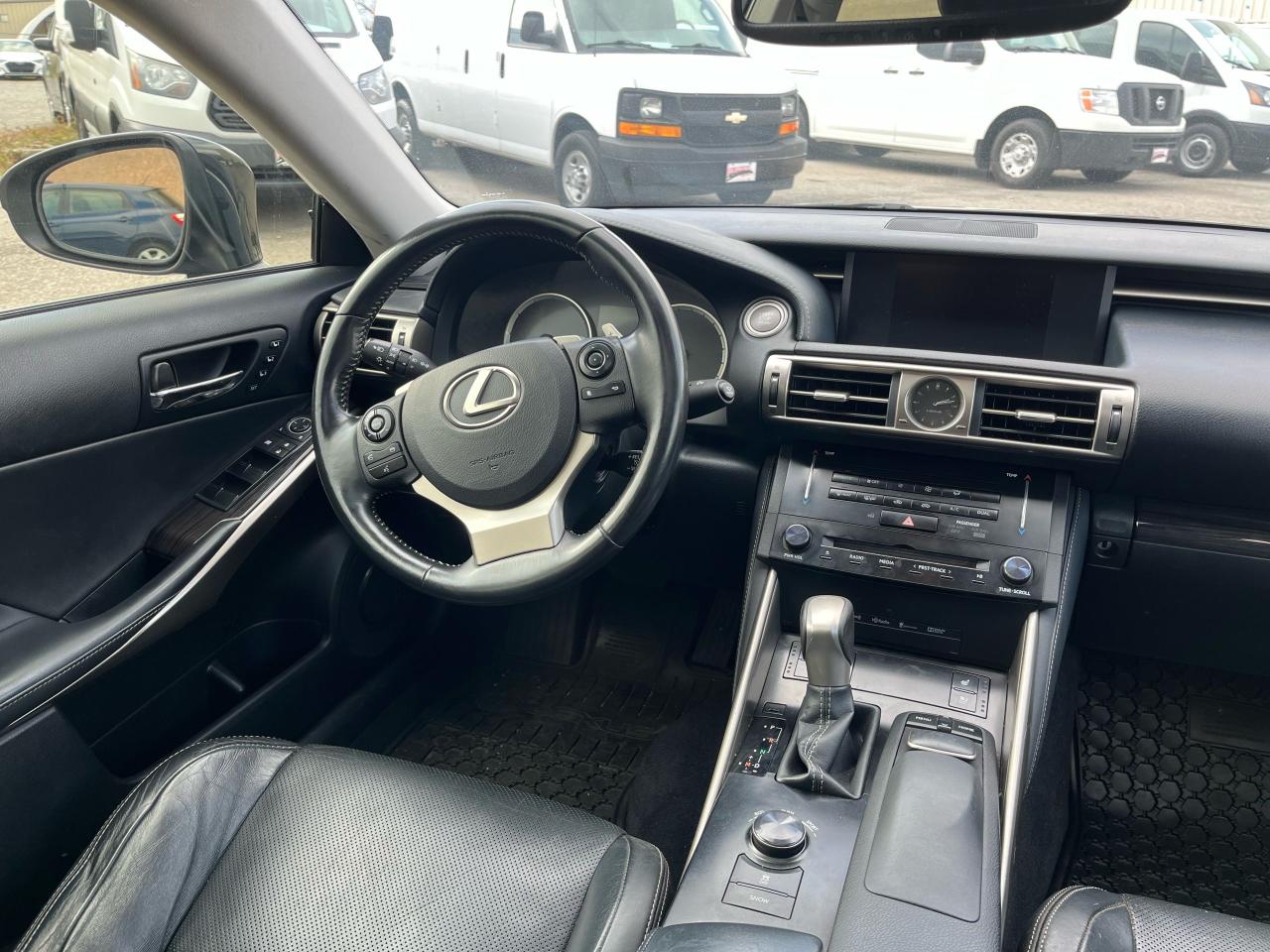 2014 Lexus IS 250 Leather/Sunroof/Nav - Photo #12