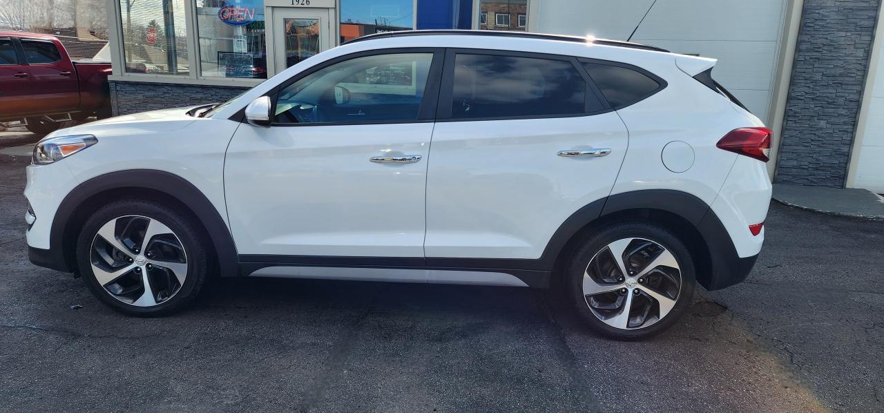 2017 Hyundai Tucson AWD 4dr  SE- ONE OWNER, NO ACCIDENTS, LOW KM - Photo #6