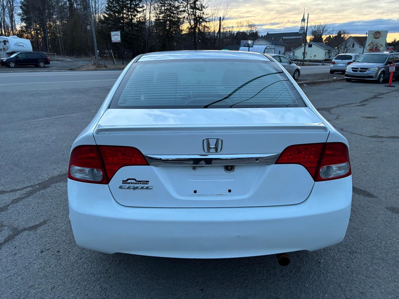2009 Honda Civic DX - Photo #5