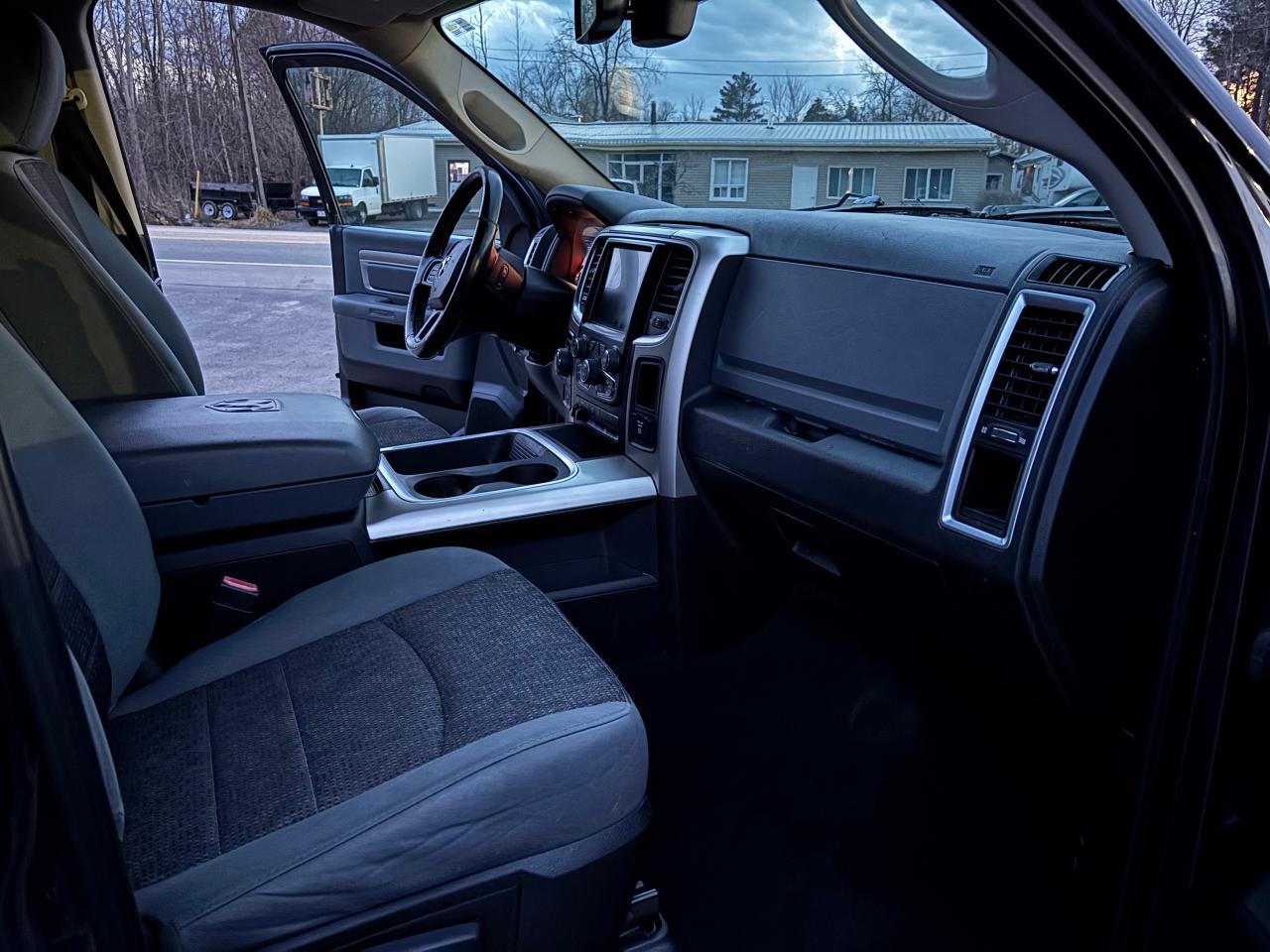 2015 RAM 1500 OUTDOORSMAN CREW CAB - Photo #13