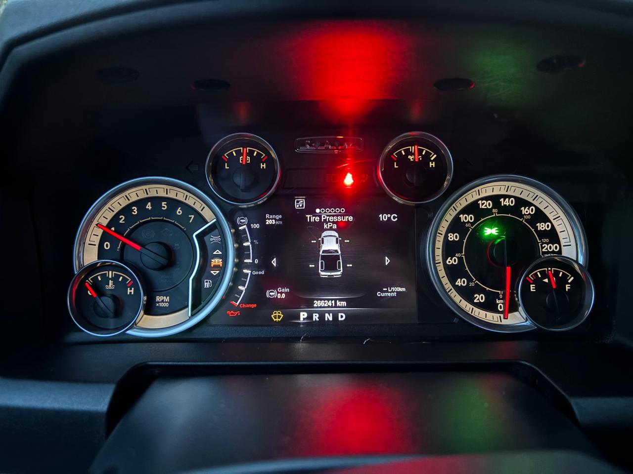 2015 RAM 1500 OUTDOORSMAN CREW CAB - Photo #12