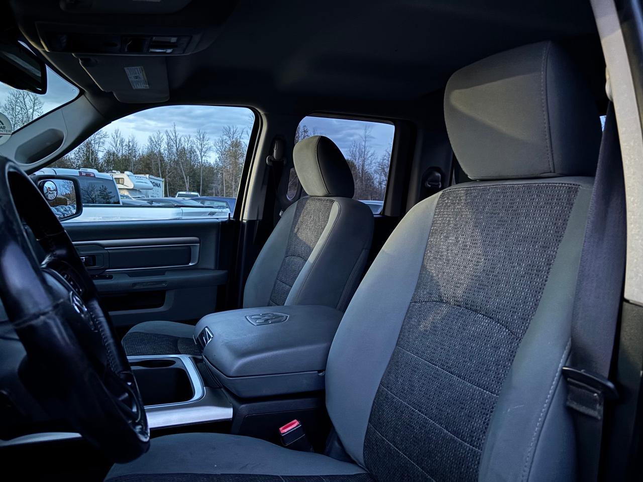 2015 RAM 1500 OUTDOORSMAN CREW CAB - Photo #9
