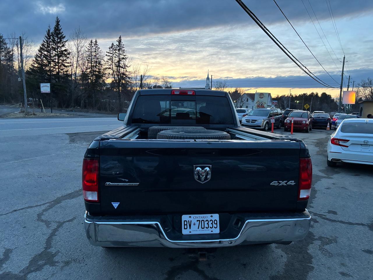 2015 RAM 1500 OUTDOORSMAN CREW CAB - Photo #6