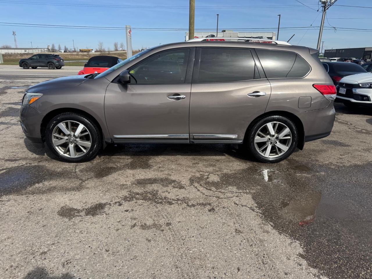 2014 Nissan Pathfinder AS IS, Platinum, AWD, T-CASE ISSUE, RUNS GOOD - Photo #2