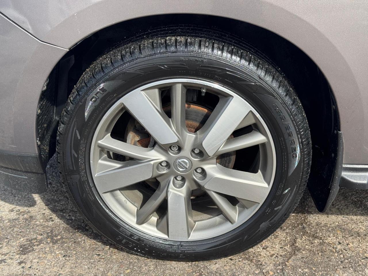 2014 Nissan Pathfinder AS IS, Platinum, AWD, T-CASE ISSUE, RUNS GOOD - Photo #9