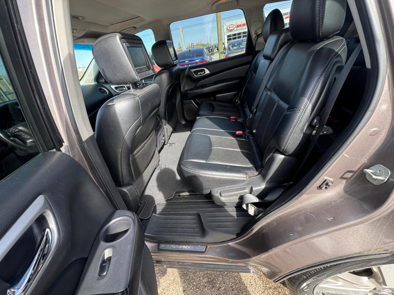 2014 Nissan Pathfinder AS IS, Platinum, AWD, T-CASE ISSUE, RUNS GOOD - Photo #12