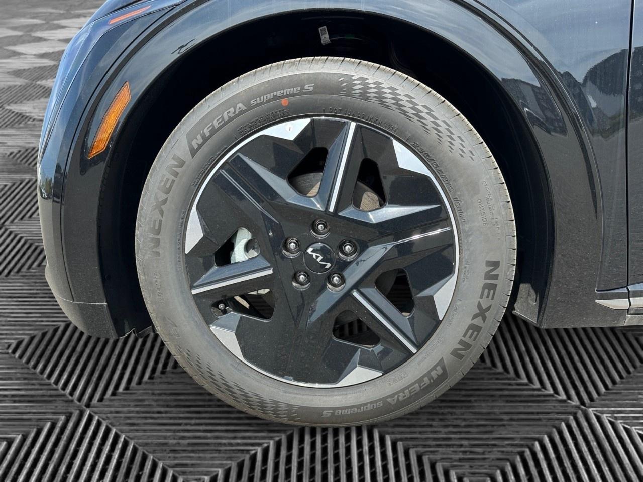 2025 Kia EV6 Land AWD Photo