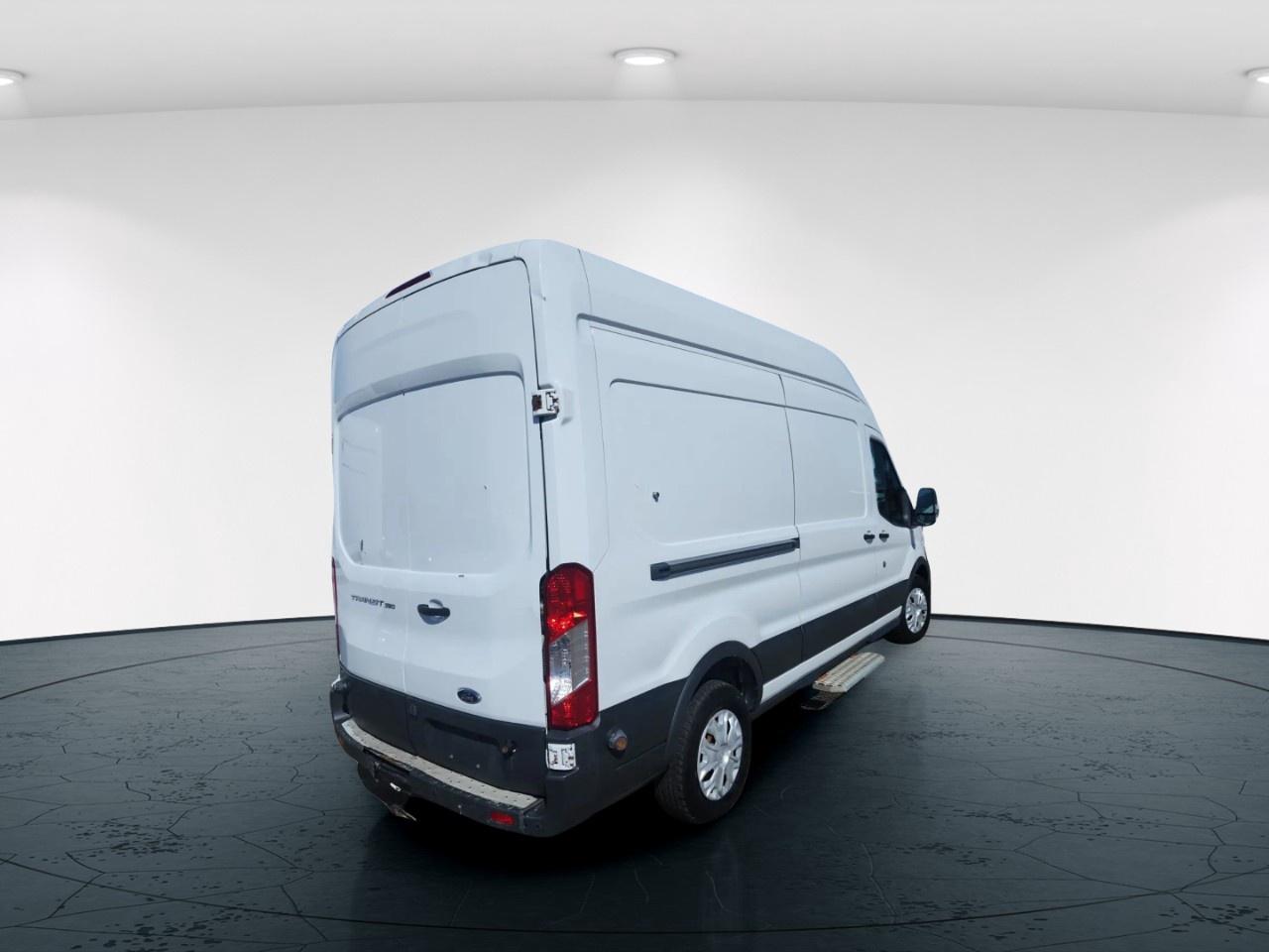 2017 Ford Transit T-350 Photo