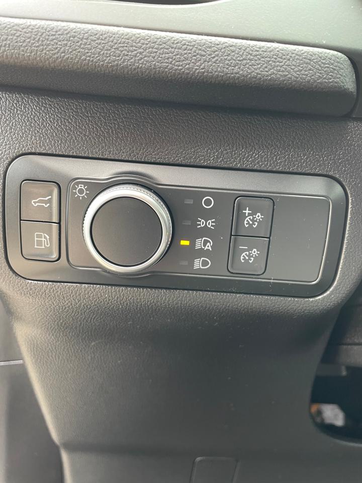 2022 Ford Escape SE Photo