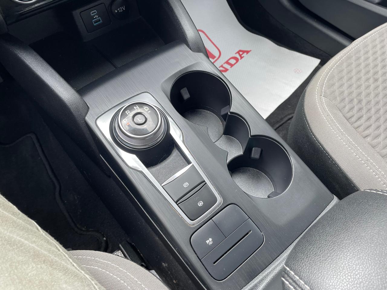 2022 Ford Escape SE Photo