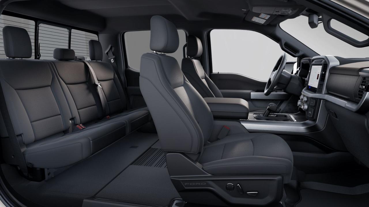 2025 Ford F-150 XLT Photo5