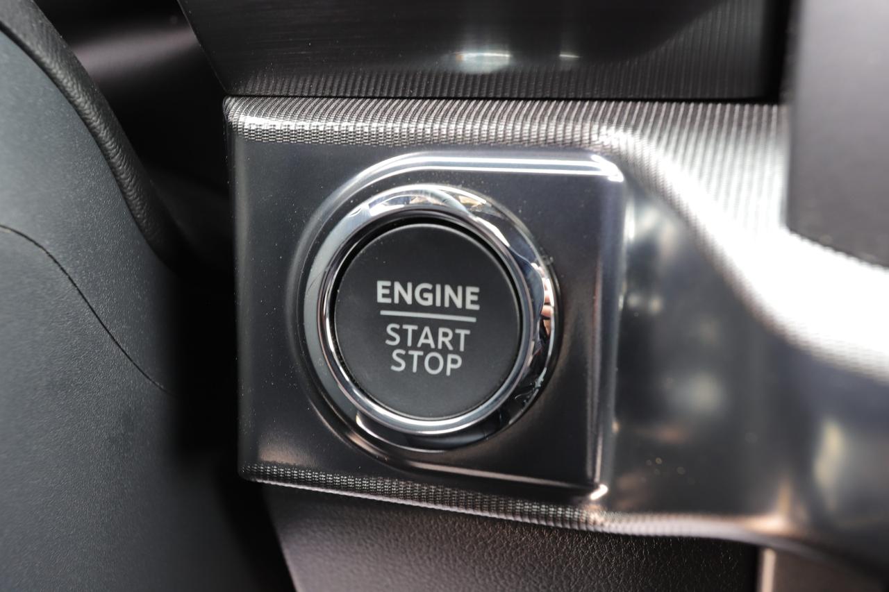 2025 Ford F-150 Lariat 4WD SuperCrew 5.5' Box Photo5