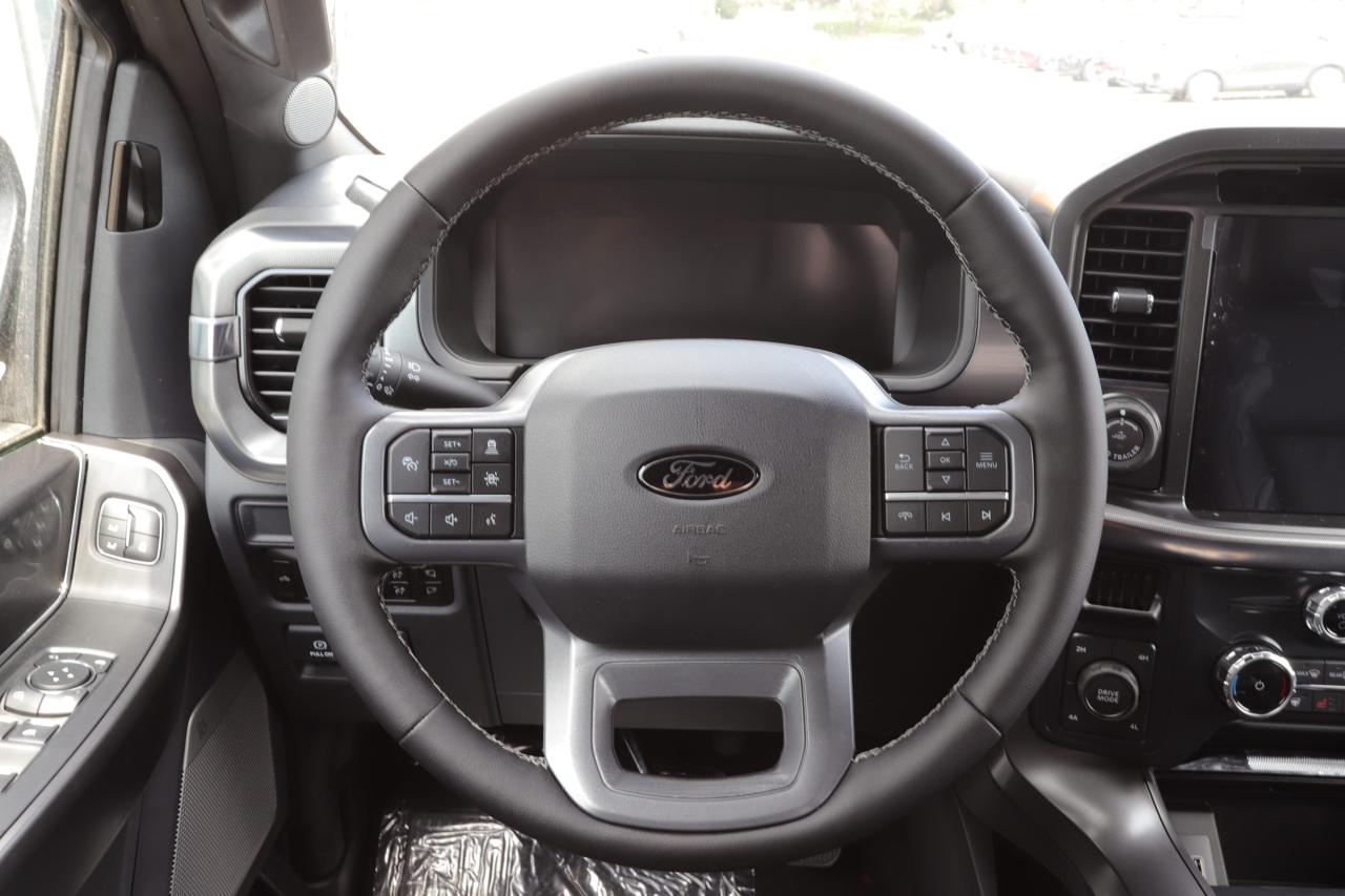 2025 Ford F-150 Lariat 4WD SuperCrew 5.5' Box Photo5