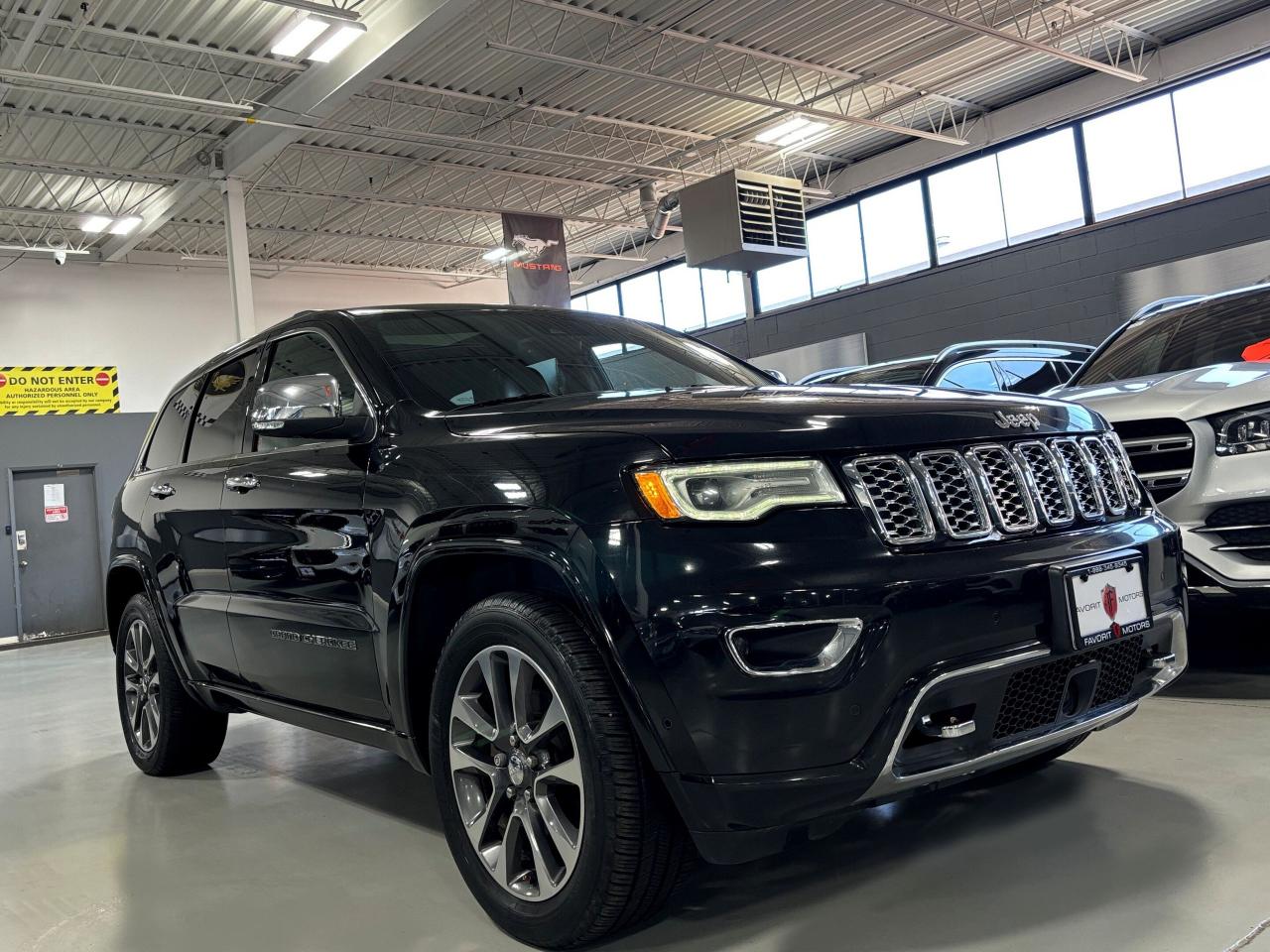 2017 Jeep Grand Cherokee Overland|4WD|NAV|LEATHRER|SELECTERRAIN|AIRSUSP|+++ - Photo #2