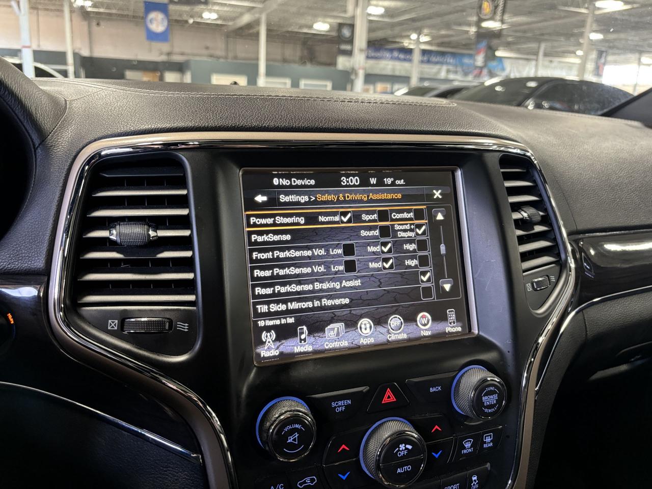 2017 Jeep Grand Cherokee Overland|4WD|NAV|LEATHRER|SELECTERRAIN|AIRSUSP|+++ - Photo #27