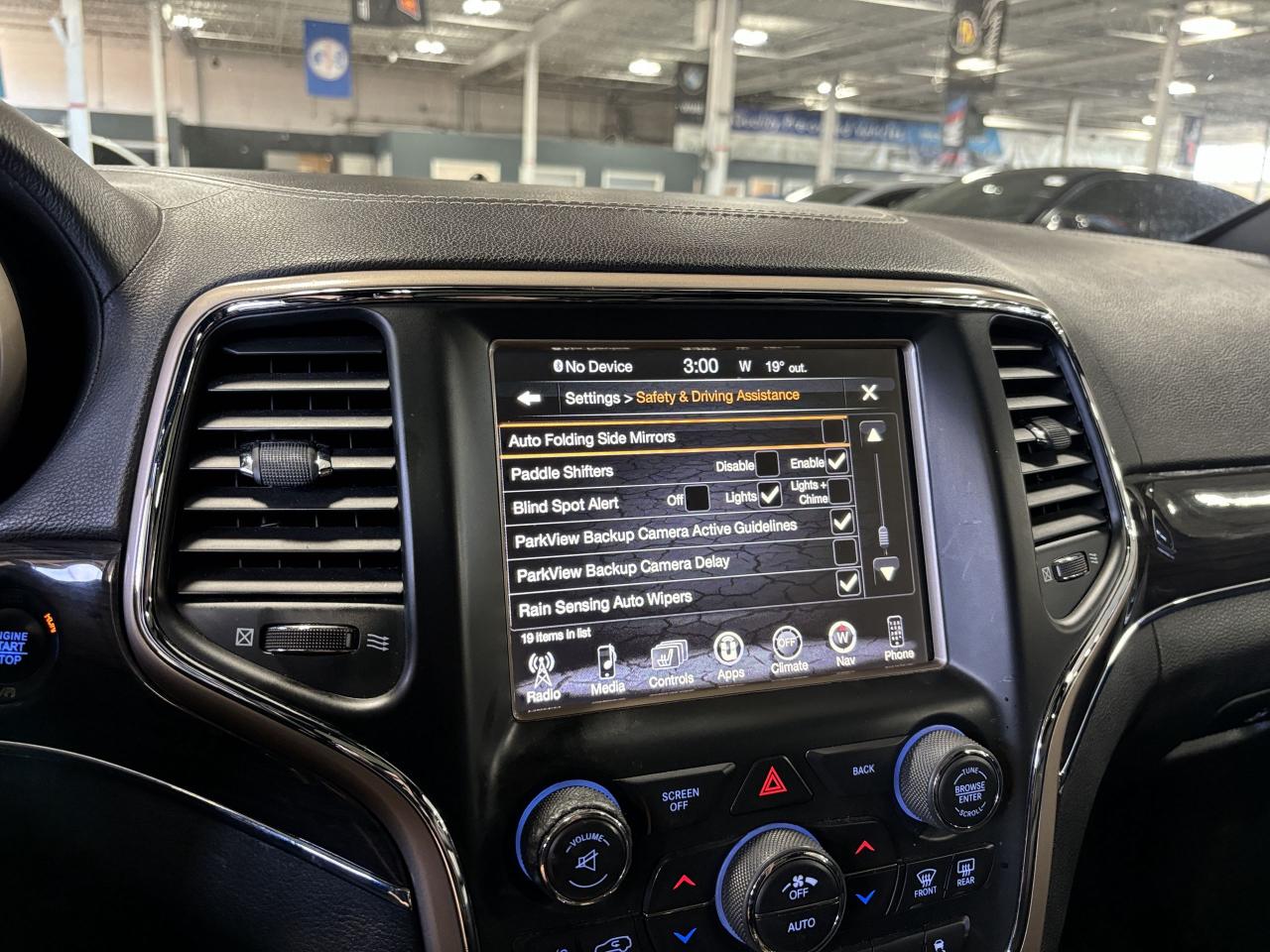 2017 Jeep Grand Cherokee Overland|4WD|NAV|LEATHRER|SELECTERRAIN|AIRSUSP|+++ - Photo #28