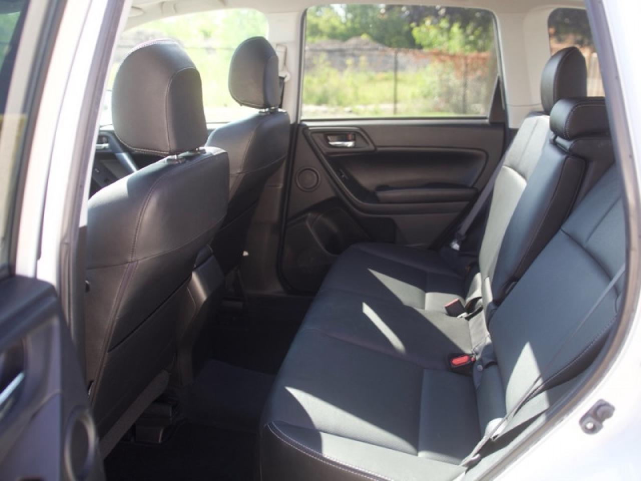 2015 Subaru Forester 2.5i Limited  **PWR GATE - ROOF** Photo