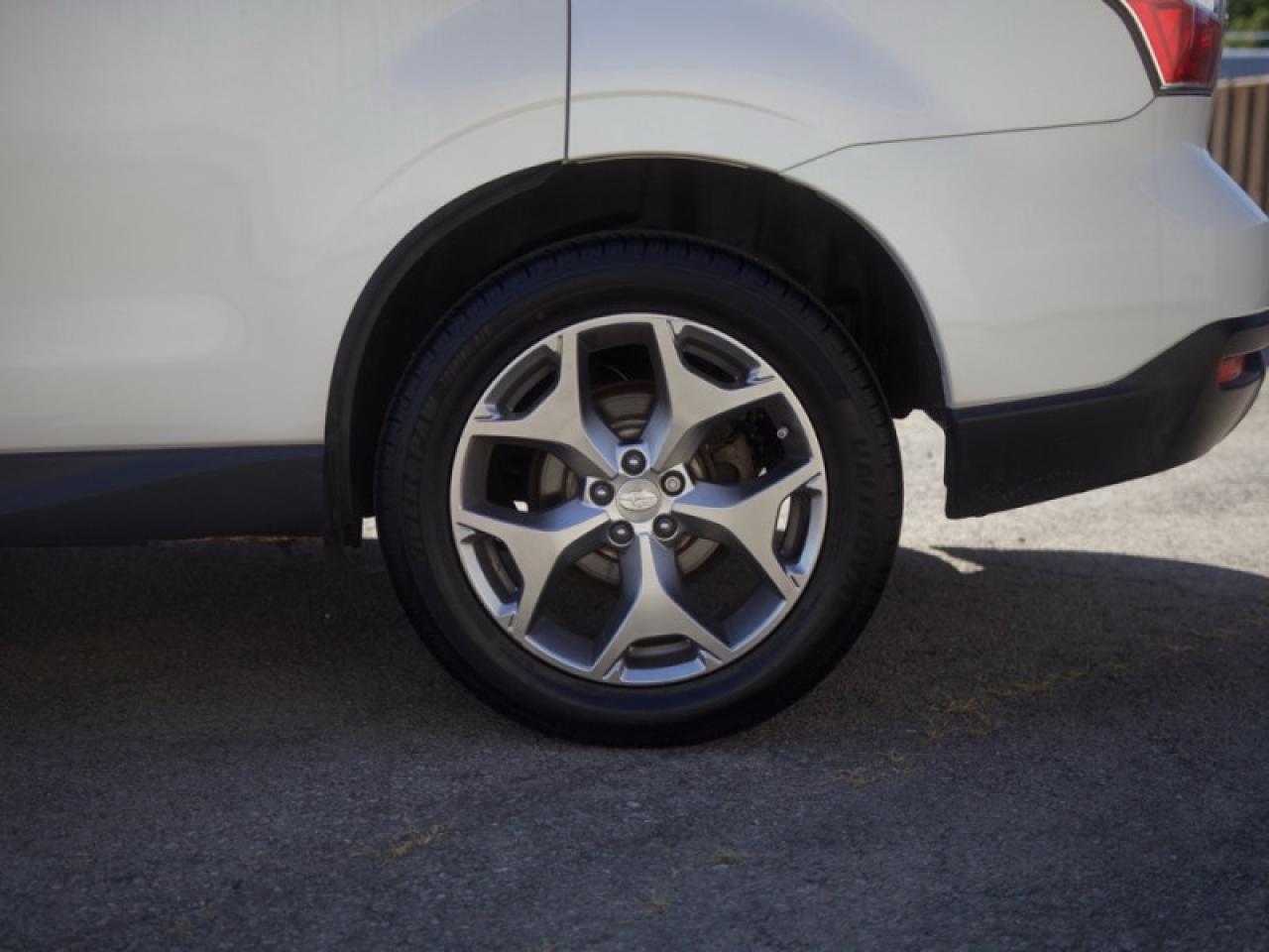 2015 Subaru Forester 2.5i Limited  **PWR GATE - ROOF** Photo