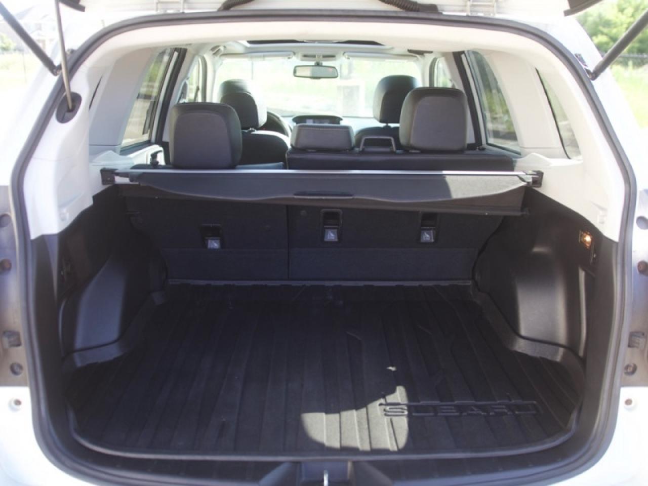 2015 Subaru Forester 2.5i Limited  **PWR GATE - ROOF** Photo