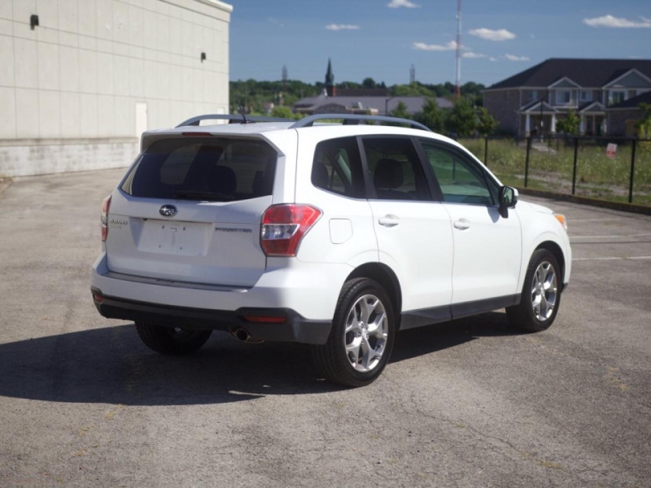2015 Subaru Forester 2.5i Limited  **PWR GATE - ROOF** Photo4