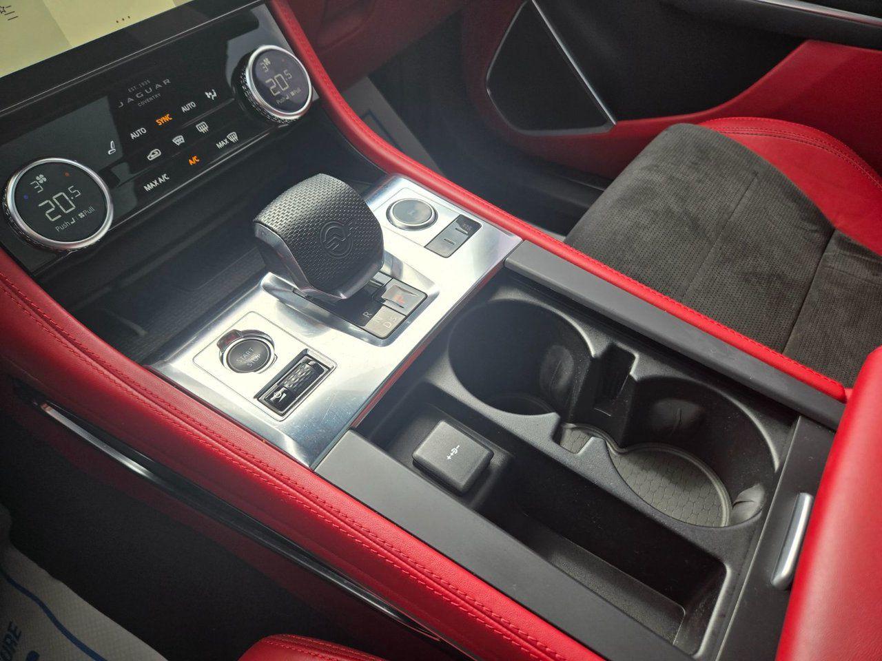 2021 Jaguar F-PACE P550 SVR - Photo #18