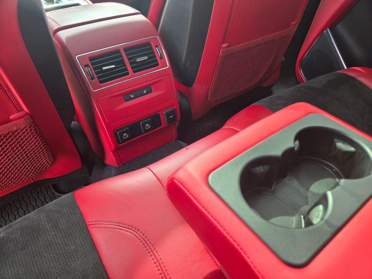 2021 Jaguar F-PACE P550 SVR - Photo #26
