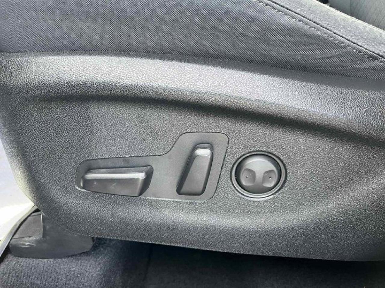 12371256