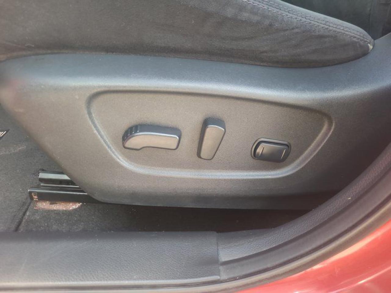 12371577