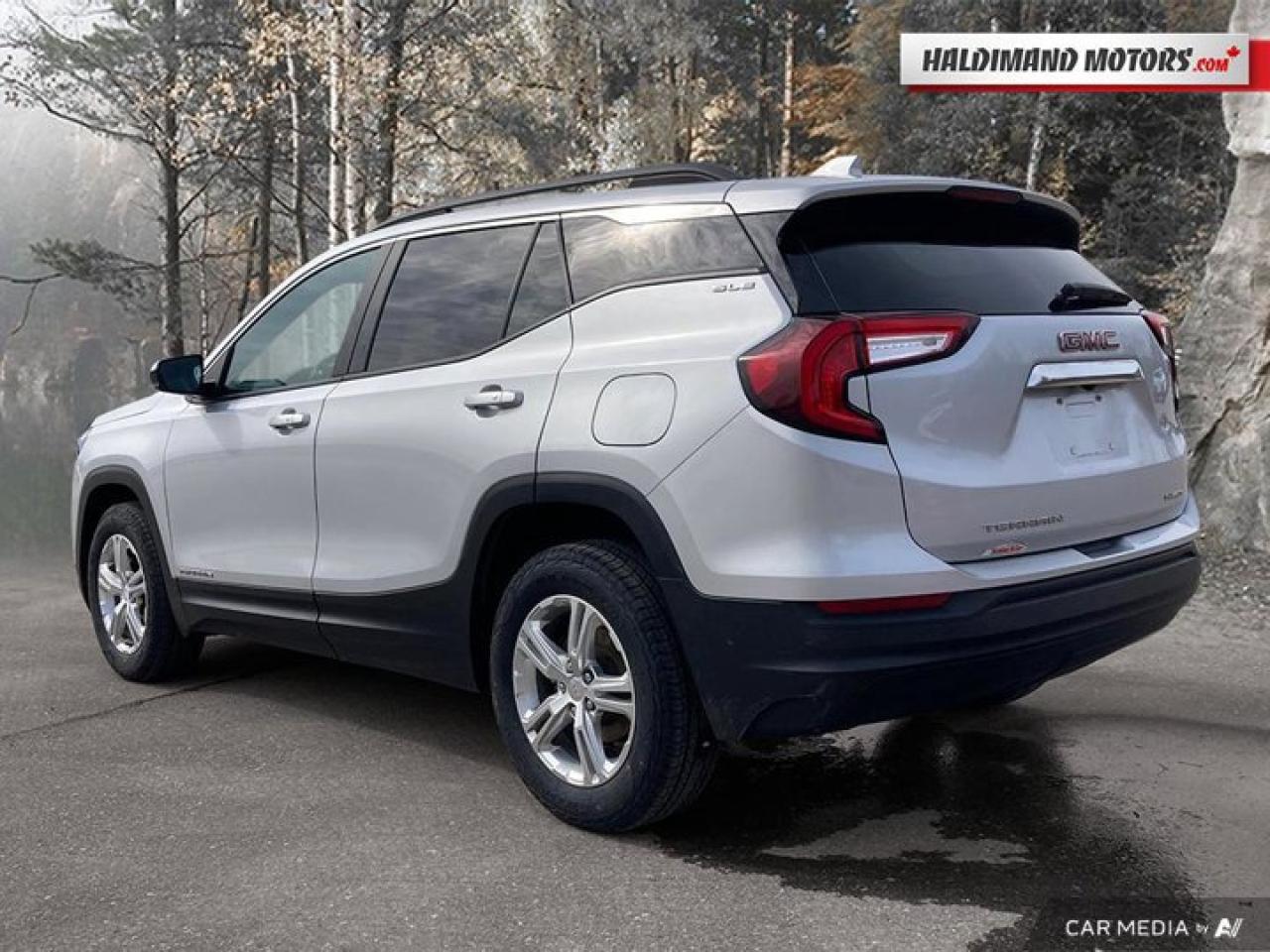 2022 GMC Terrain SLE AWD Photo2