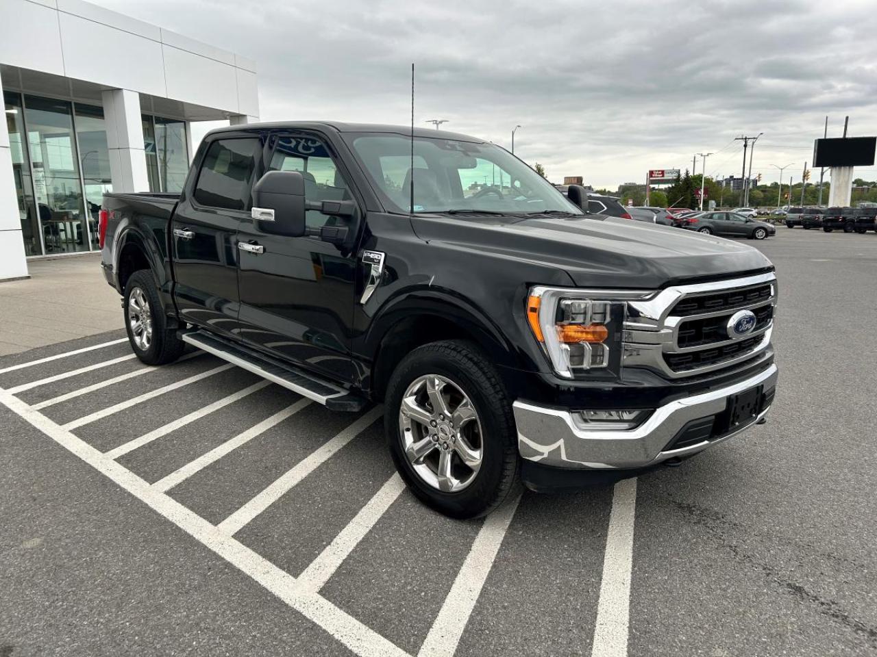 2022 Ford F-150 XLT Photo2