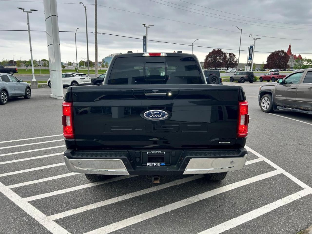 2022 Ford F-150 XLT Photo