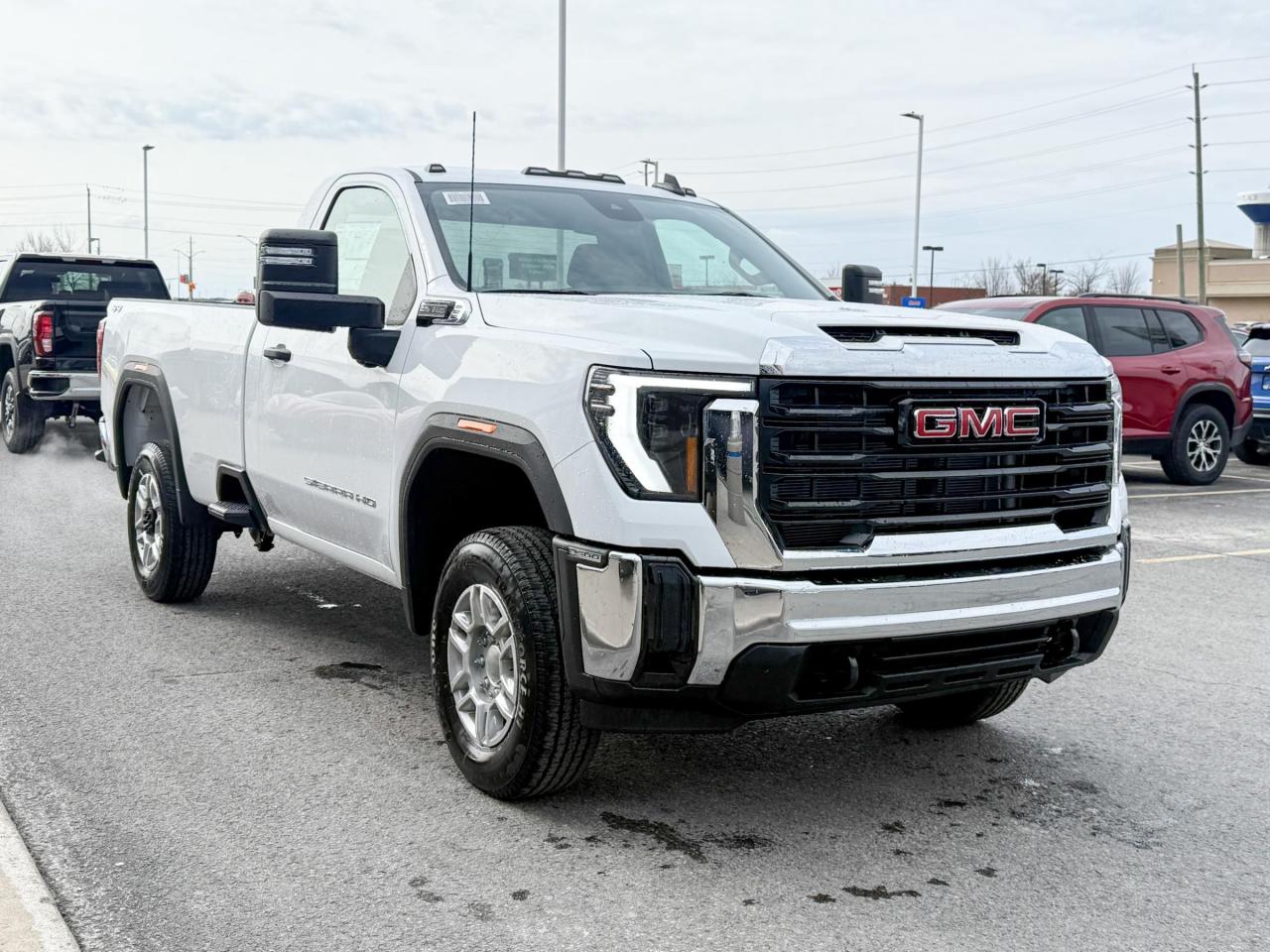 2025 GMC Sierra 2500 HD Pro 6.6L V8 WITH REMOTE ENTRY, HITCH GUIDANCE, HD REAR VISION CAMERA, APPLE CARPLAY AND ANDROID AUTO, SNOW PLOW PREP/CAMPER PACKAGE Photo