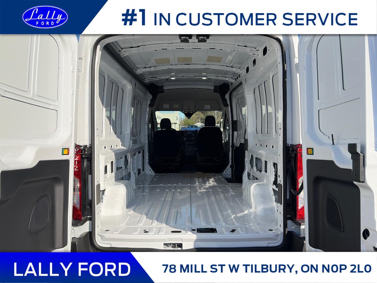 2025 Ford Transit 150  Photo4