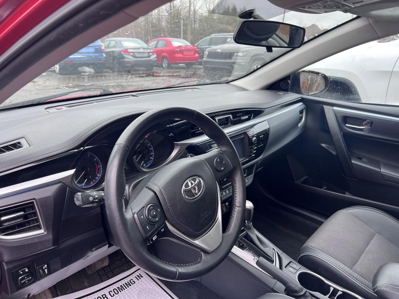 2016 Toyota Corolla LE - Photo #4