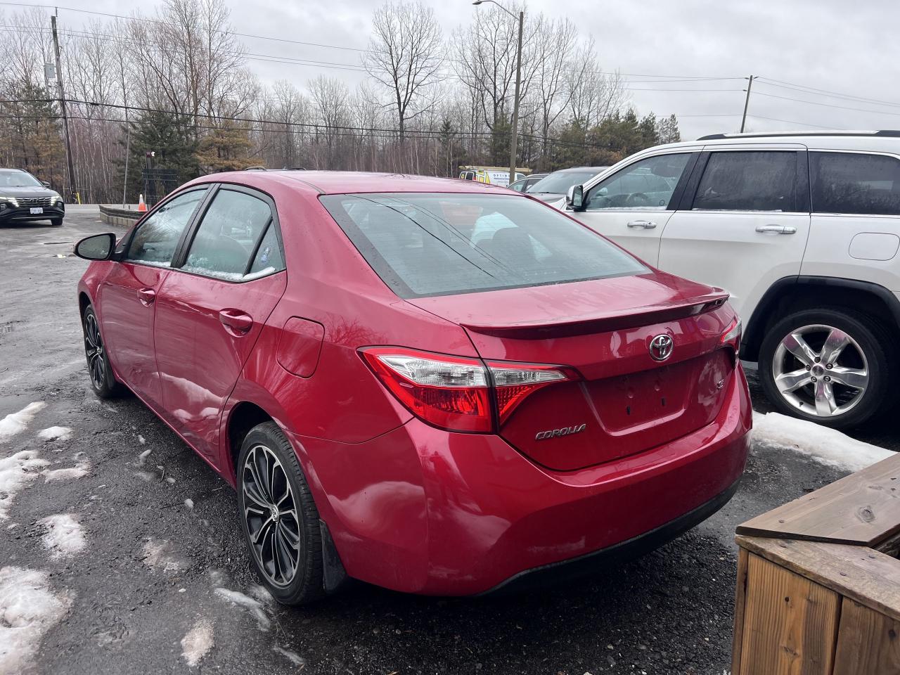 2016 Toyota Corolla LE - Photo #3