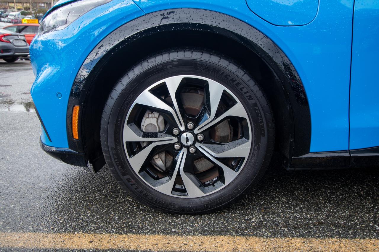 2023 Ford Mustang Mach-E Premium AWD Extended Range Photo5