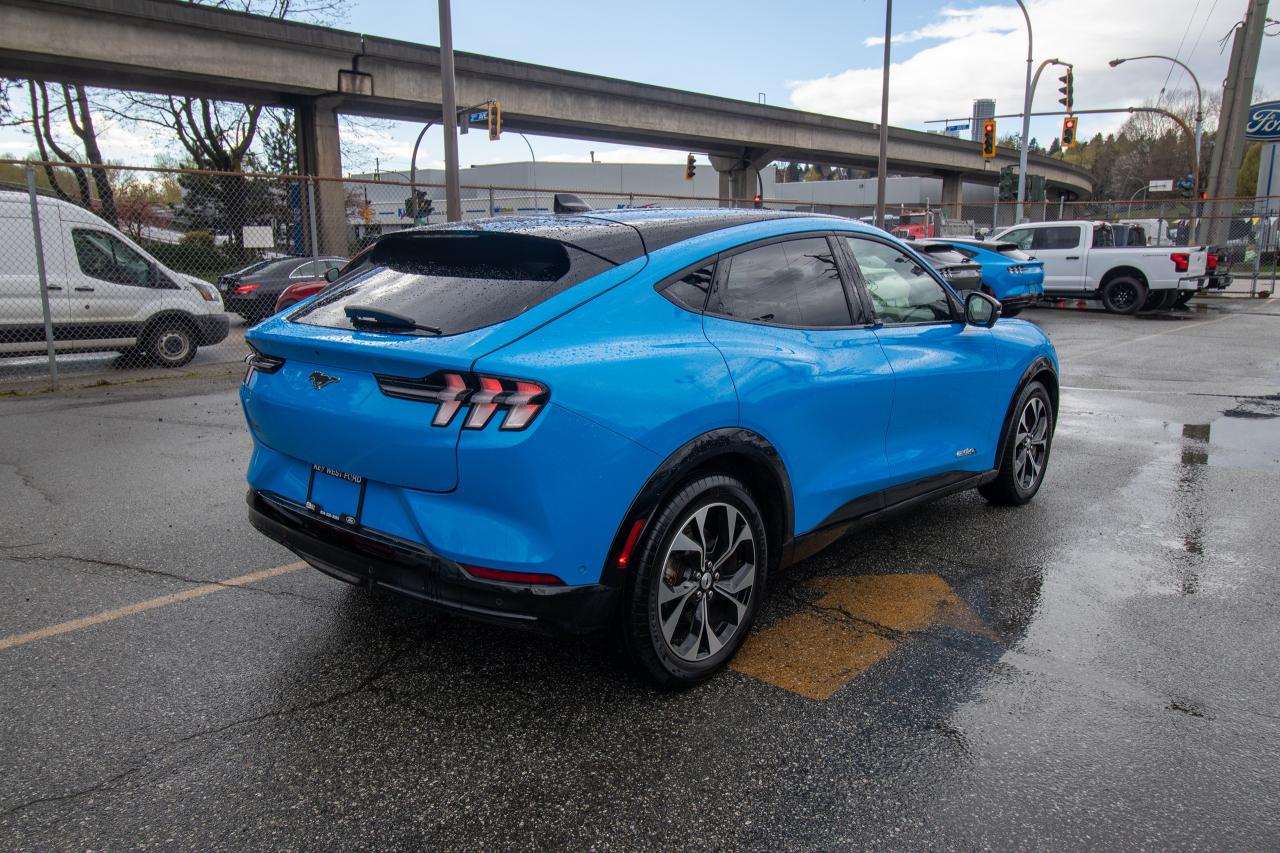 2023 Ford Mustang Mach-E Premium AWD Extended Range Photo5