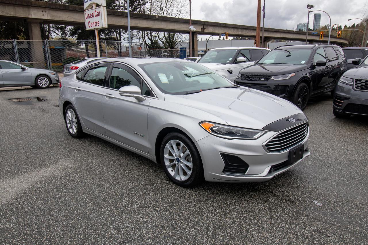 2019 Ford Fusion SEL Photo4