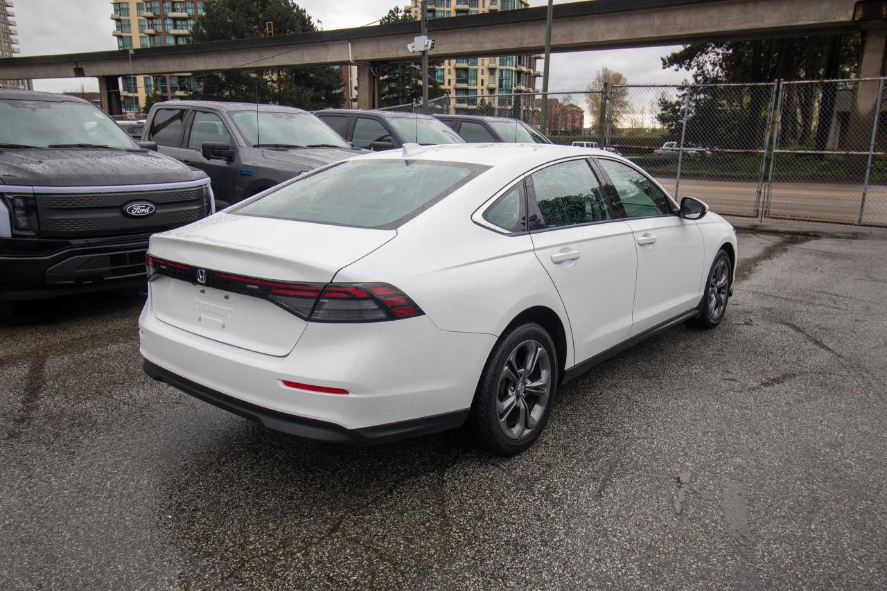 2024 Honda Accord EX Photo5