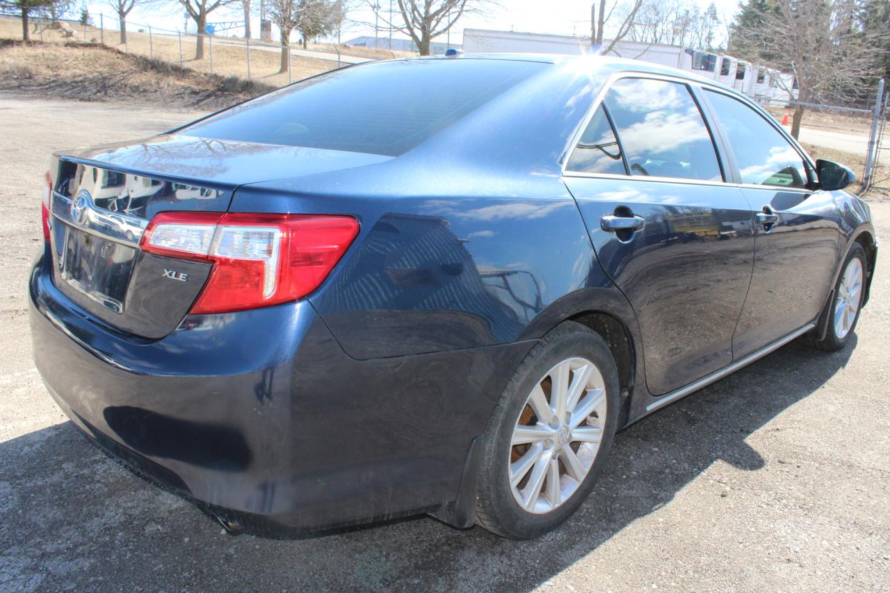 2014 Toyota Camry  Photo2