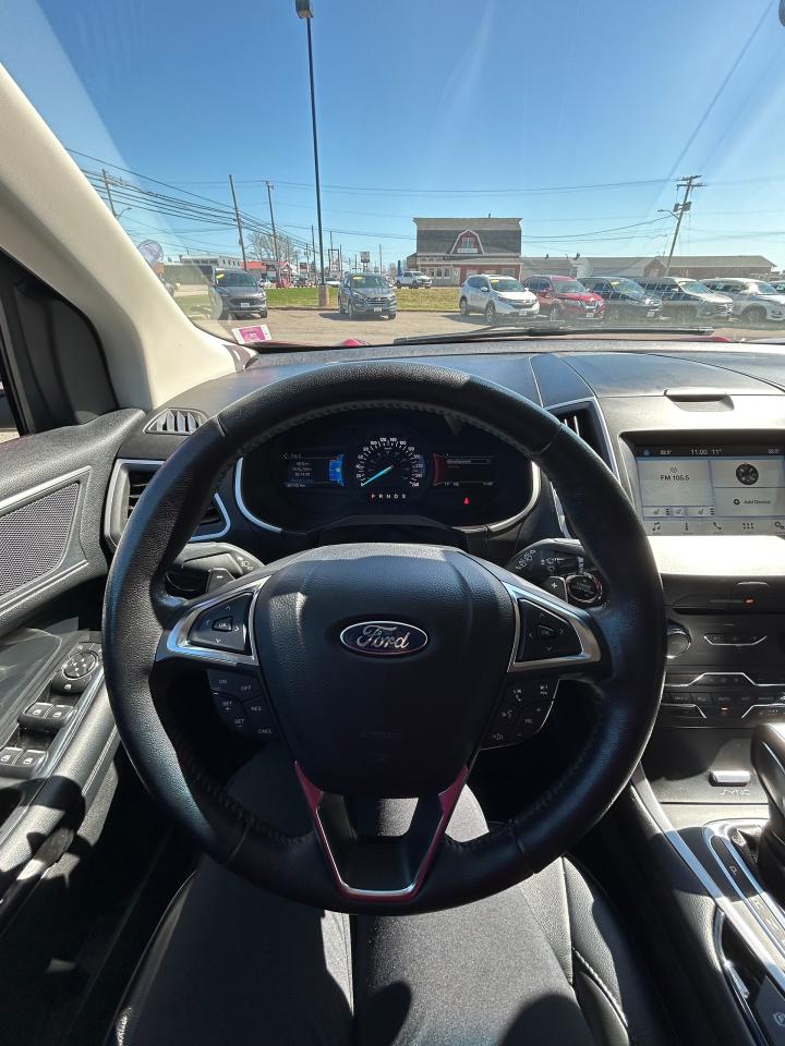 2017 Ford Edge SEL - Photo #9