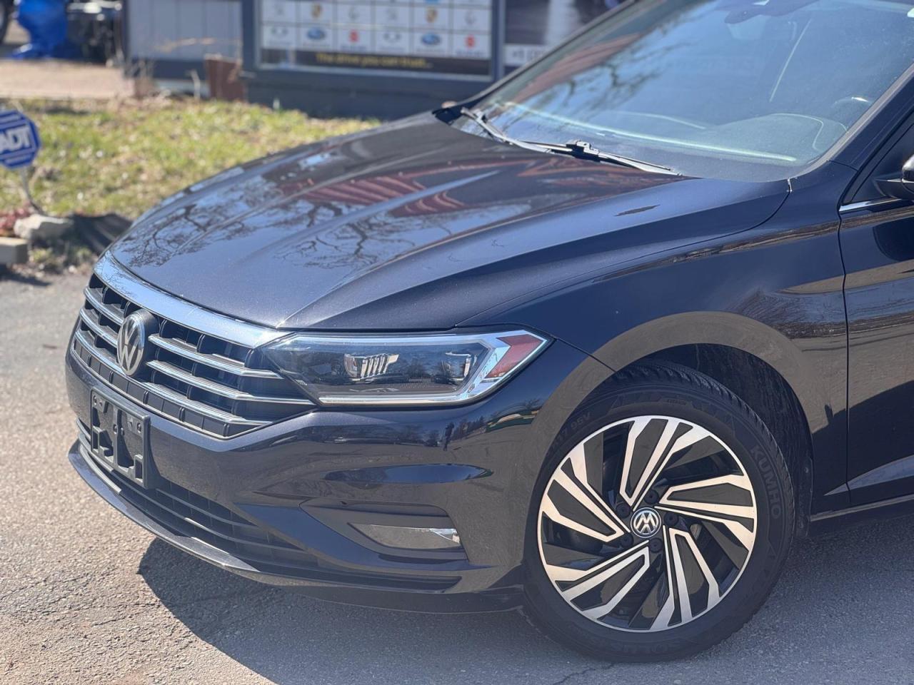 2019 Volkswagen Jetta  Photo2