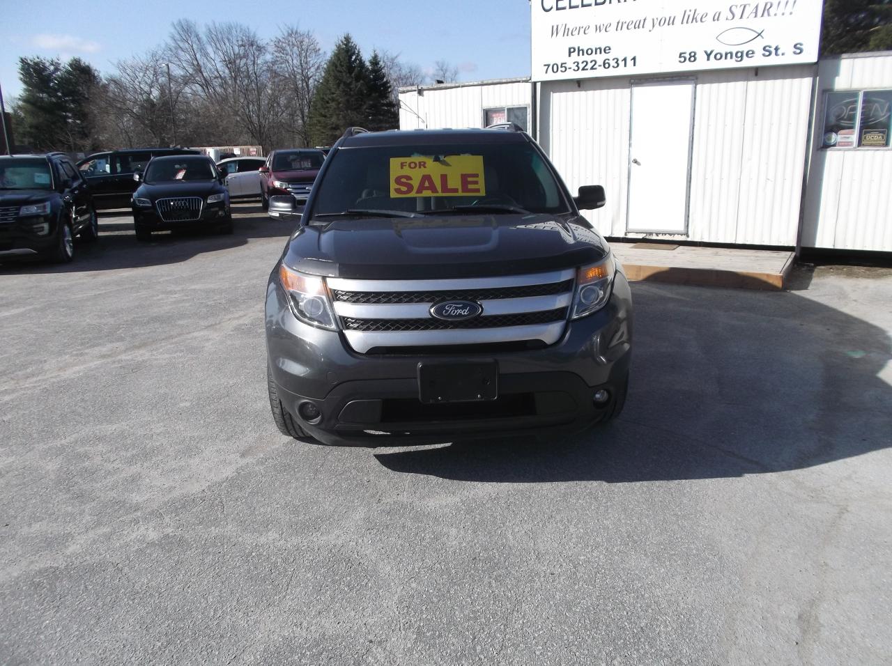 2015 Ford Explorer AWD XLT 3 ROW - Photo #2
