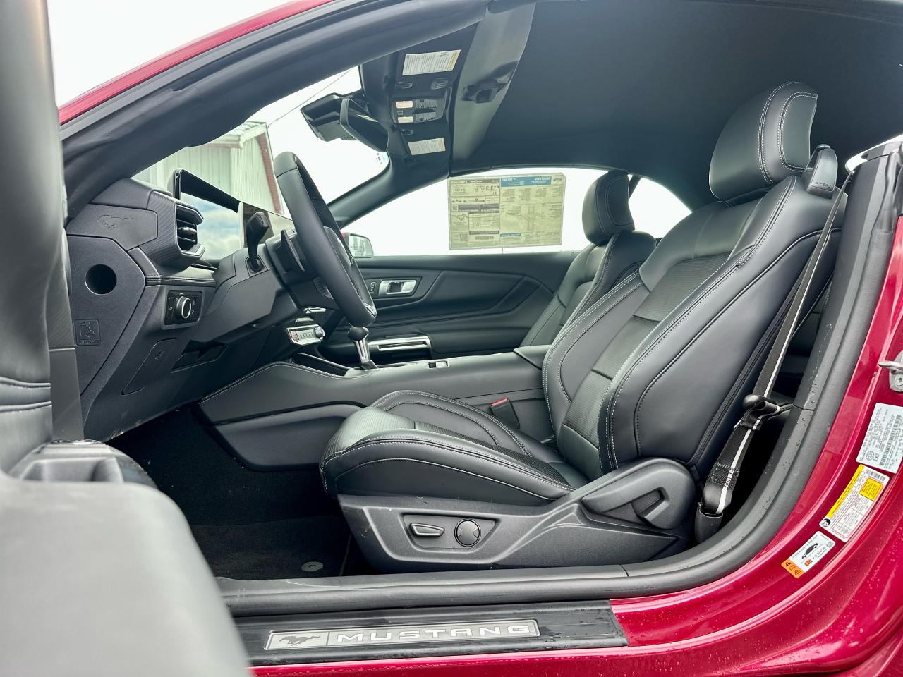 2025 Ford Mustang GT Premium Convertible Photo5