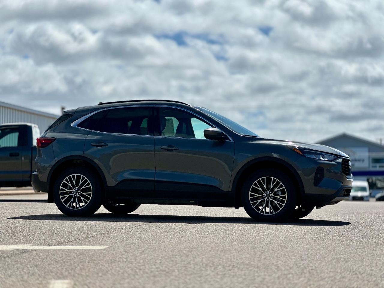 2025 Ford Escape PHEV FWD Photo